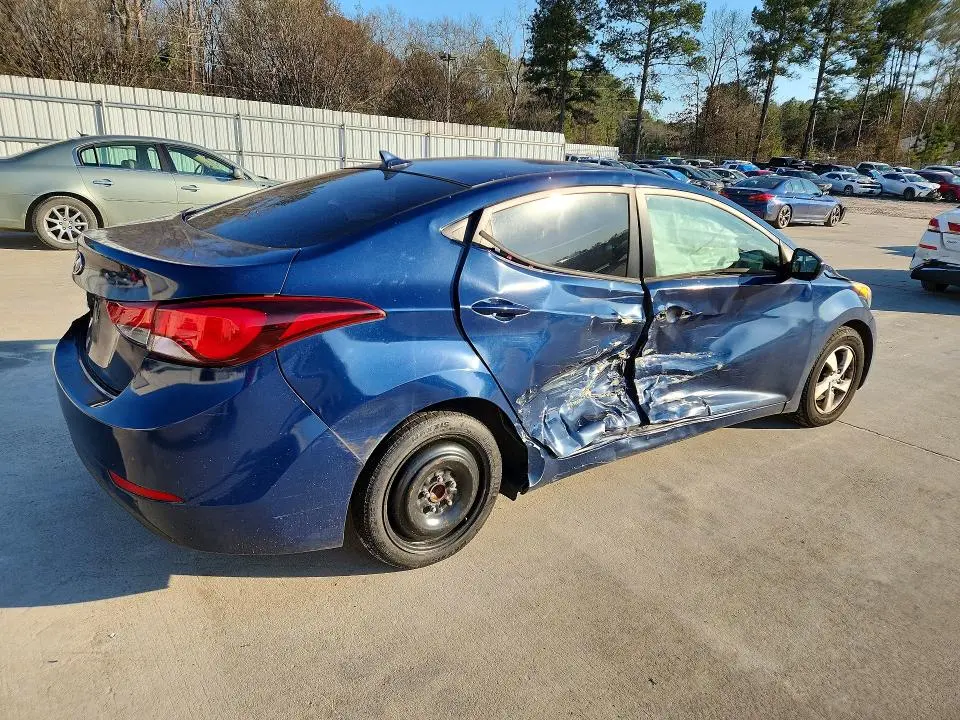 2015 HYUNDAI ELANTRA SE  