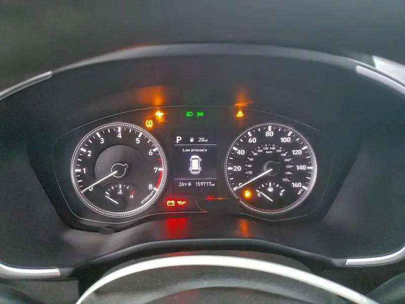 2020 HYUNDAI SANTA FE SE  