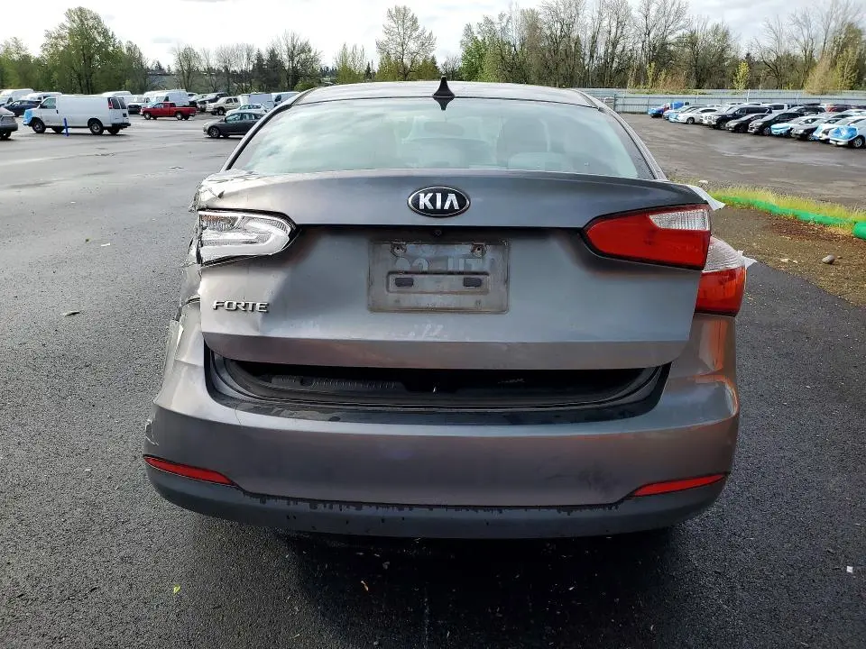 2016 KIA FORTE LX  