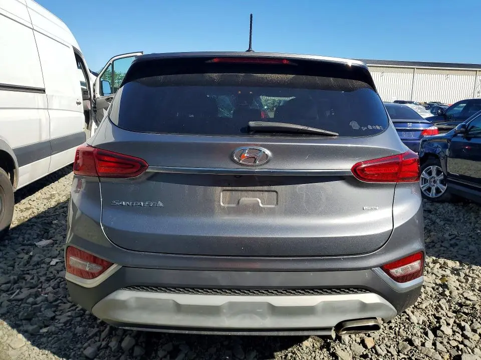 2019 HYUNDAI SANTA FE SE  
