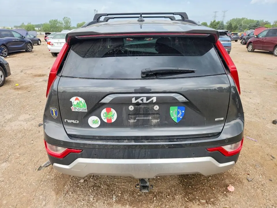 2023 KIA NIRO EX  