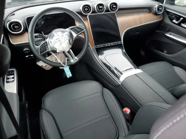 2025 MERCEDES-BENZ GLC 300  