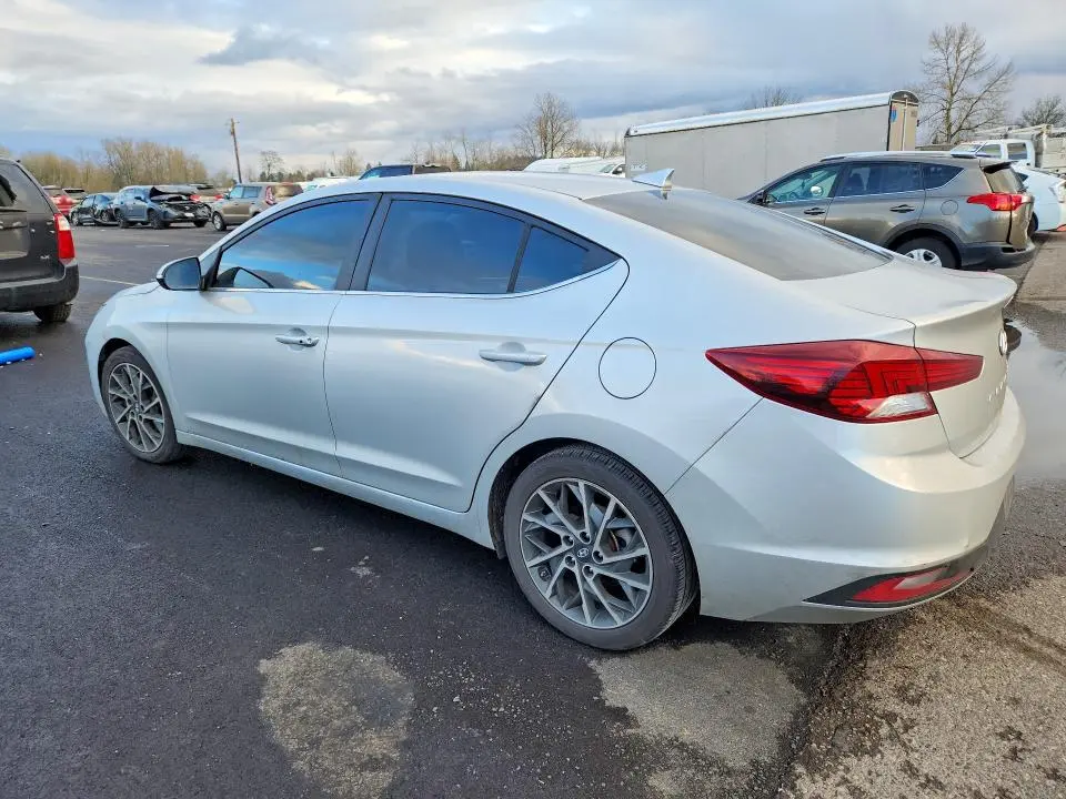 2020 HYUNDAI ELANTRA SEL  