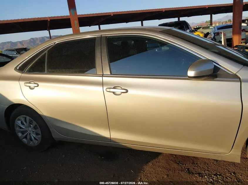 2015 TOYOTA CAMRY LE