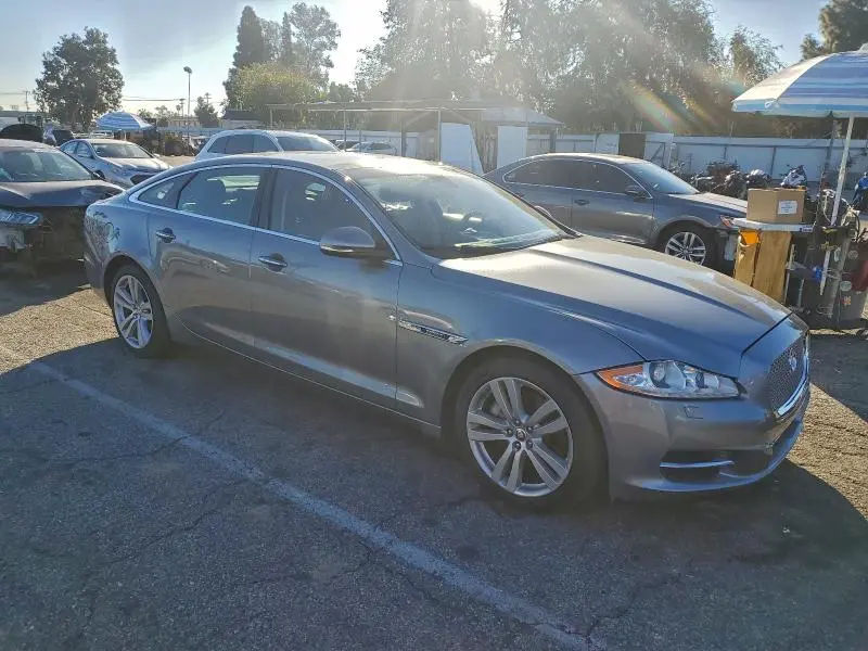 2012 JAGUAR XJL   
