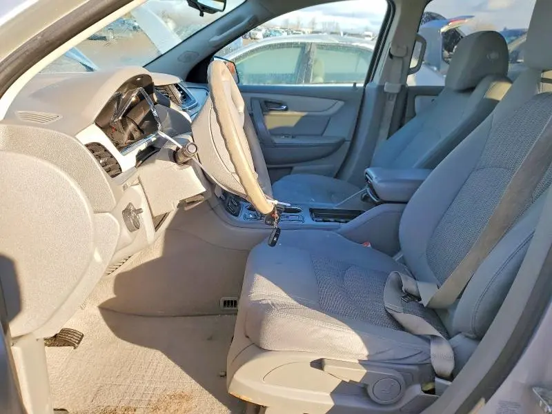 2017 CHEVROLET TRAVERSE LS  