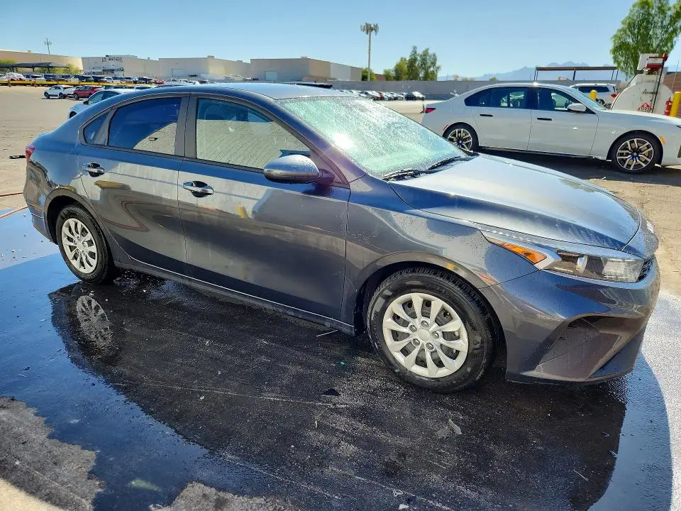 2024 KIA FORTE LX  