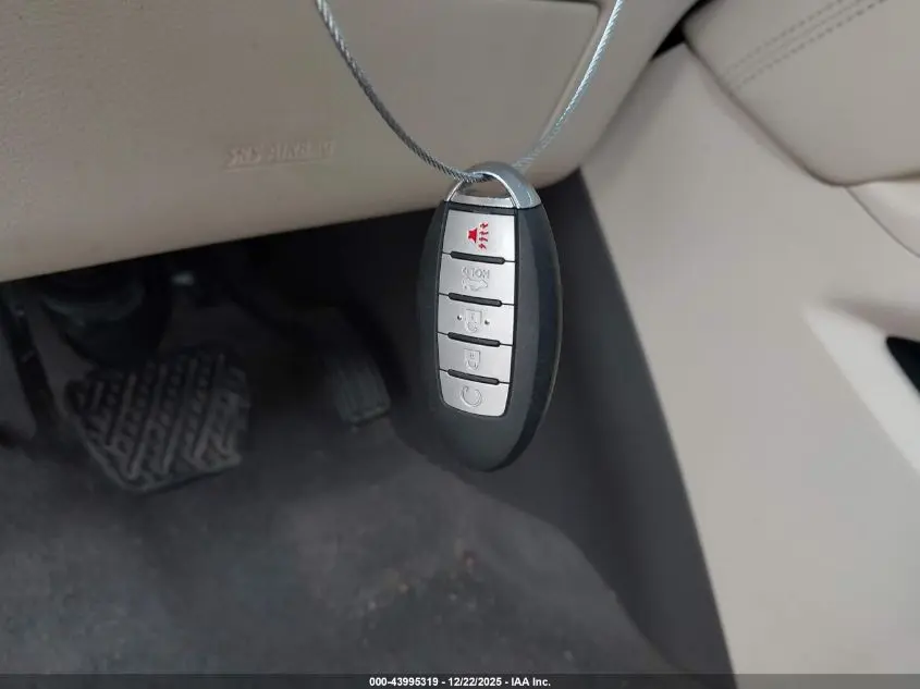 2016 NISSAN MURANO SV