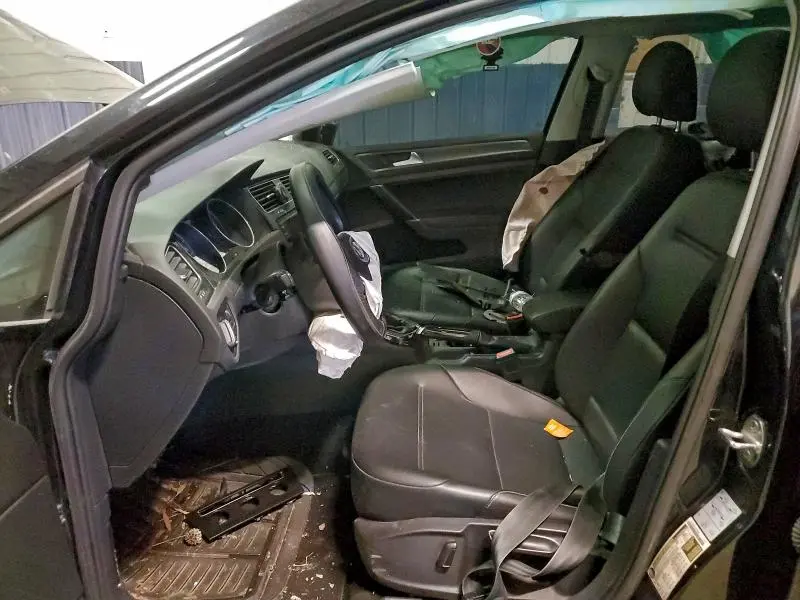 2021 VOLKSWAGEN GOLF   