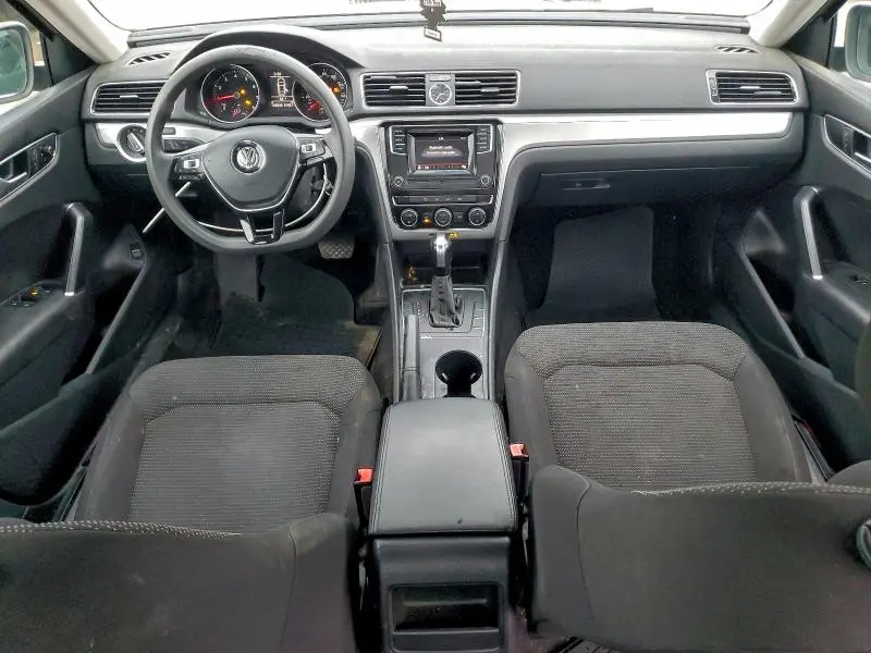 2016 VOLKSWAGEN PASSAT   