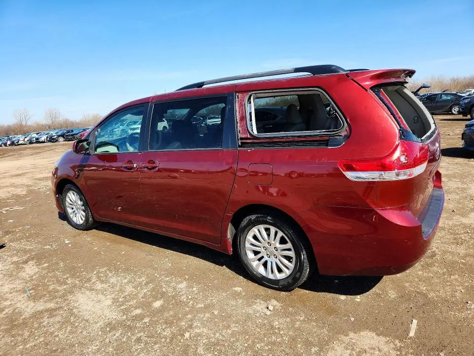 2011 TOYOTA SIENNA XLE 8-PASSENGER  
