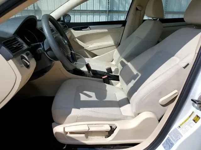 2017 VOLKSWAGEN PASSAT S  