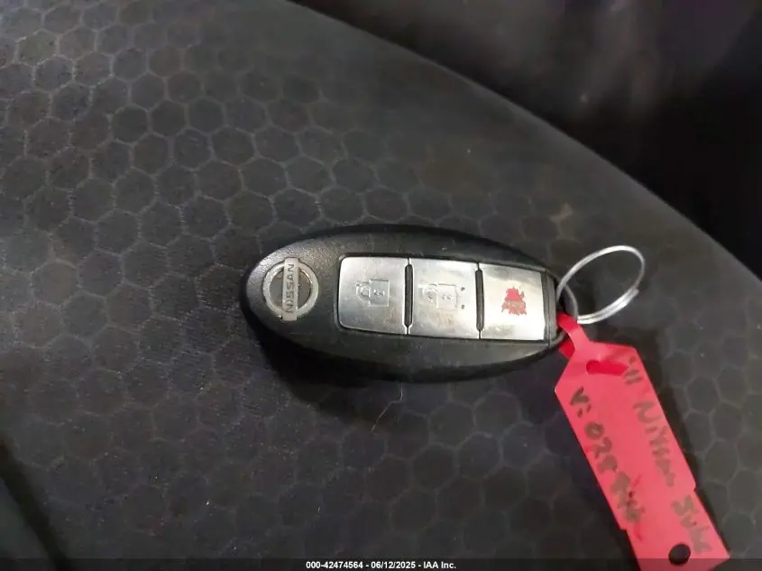 2011 NISSAN JUKE SV
