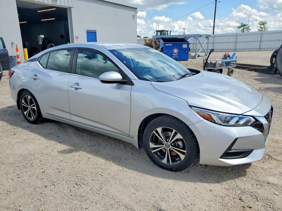 2022 NISSAN SENTRA SV  