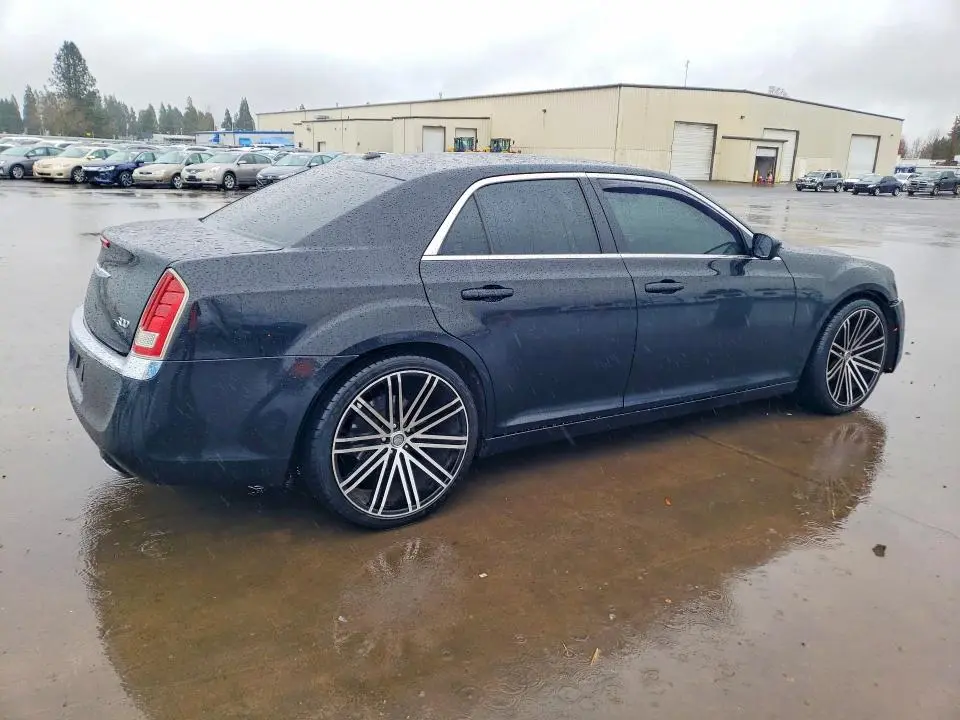 2013 CHRYSLER 300   