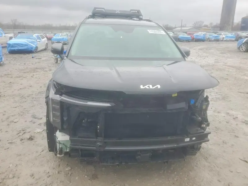 2025 KIA CARNIVAL SX  