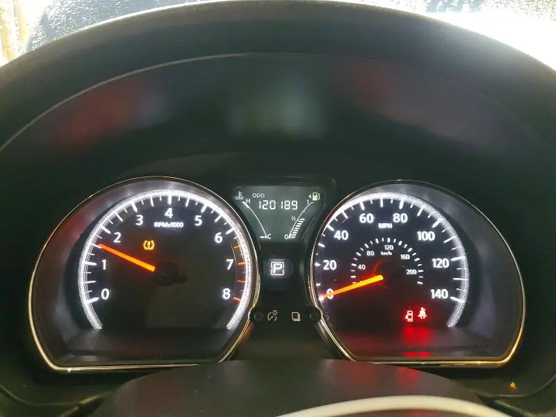 2018 NISSAN VERSA SV  