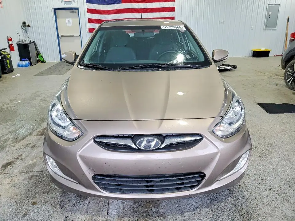 2013 HYUNDAI ACCENT SE  