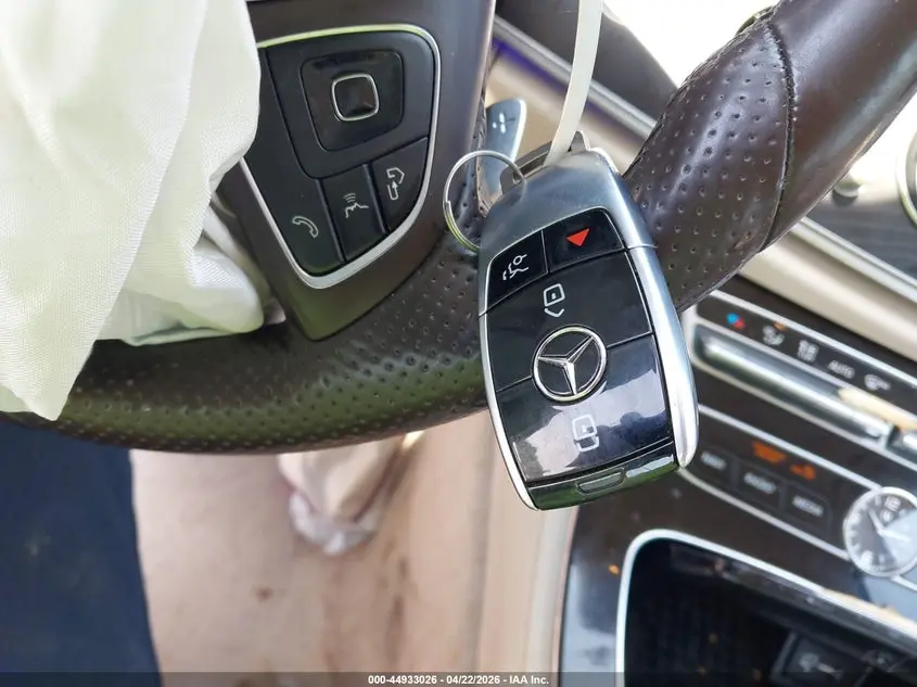 2017 MERCEDES-BENZ E 300  