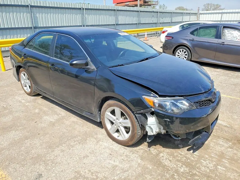 2012 TOYOTA CAMRY SE  