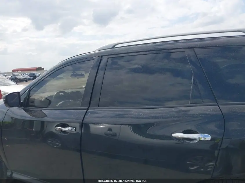 2017 NISSAN PATHFINDER S