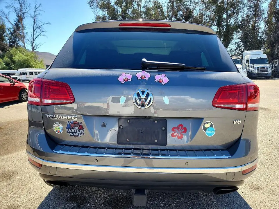 2017 VOLKSWAGEN TOUAREG EXECUTIVE  