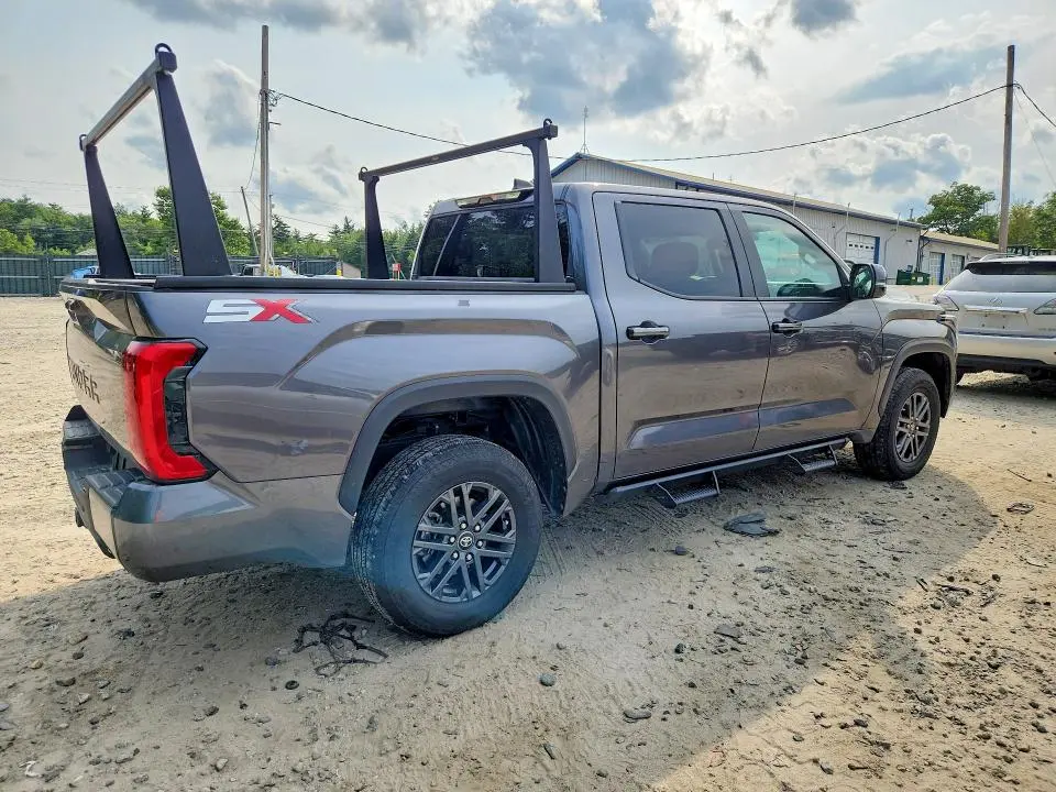 2025 TOYOTA TUNDRA SR5  
