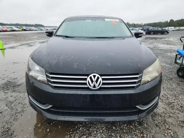 2013 VOLKSWAGEN PASSAT SE  