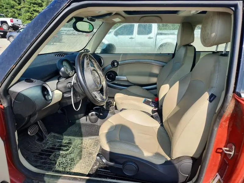2011 MINI COOPER S  