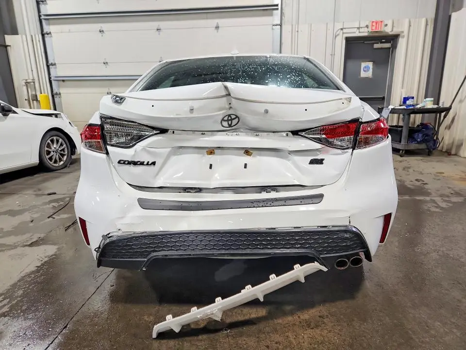 2021 TOYOTA COROLLA SE  