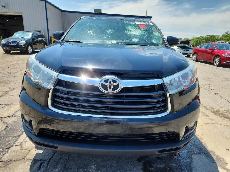 2016 TOYOTA HIGHLANDER XLE  