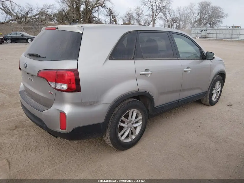 2015 KIA SORENTO LX