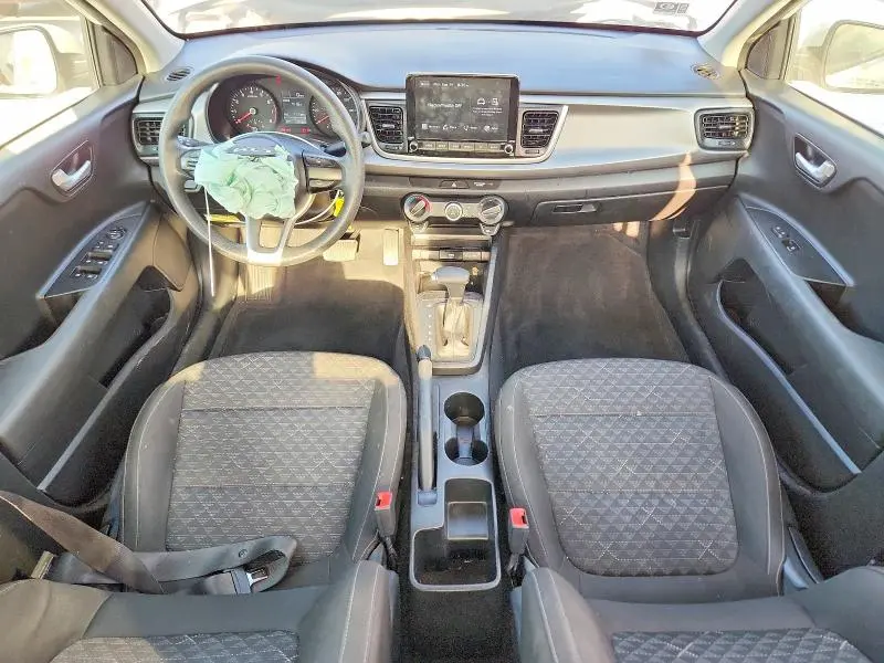 2022 KIA RIO LX  