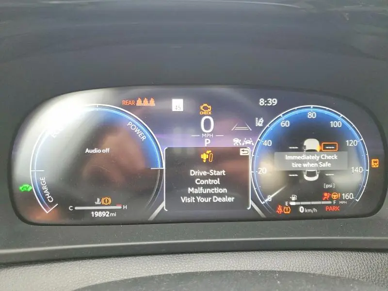2025 TOYOTA CROWN XLE  
