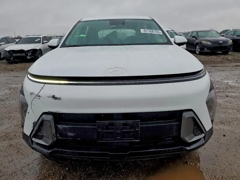2024 HYUNDAI KONA SE  