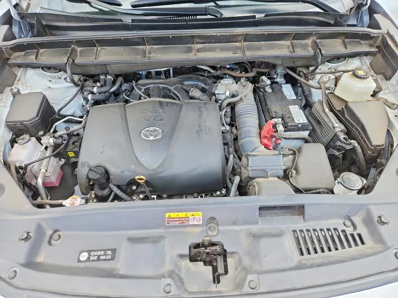 2022 TOYOTA HIGHLANDER L  