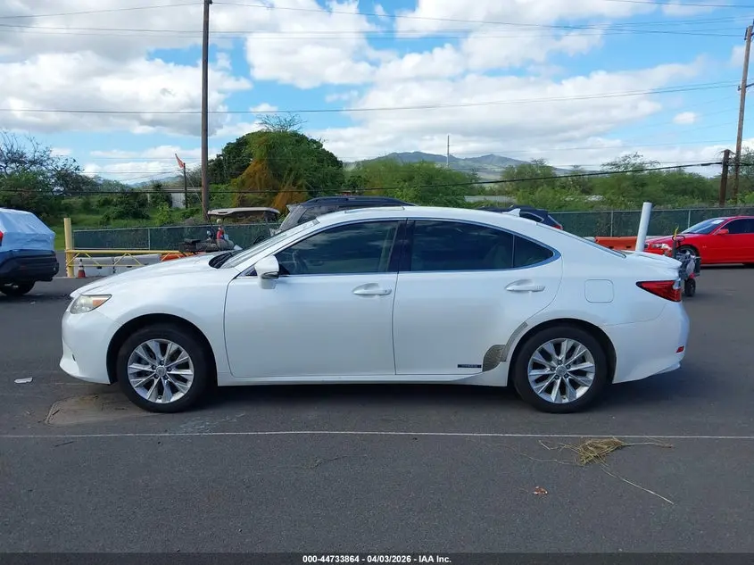 2013 LEXUS ES 300H  