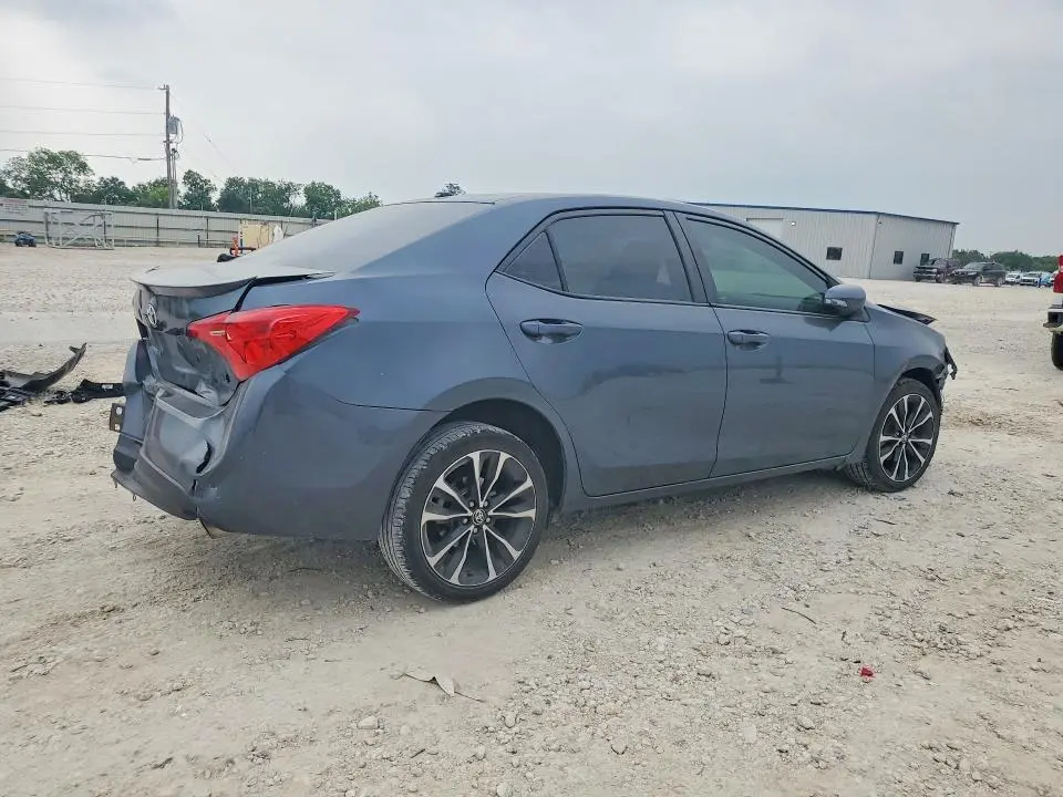 2018 TOYOTA COROLLA SE  