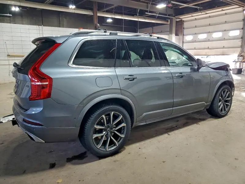 2017 VOLVO XC90 T6  