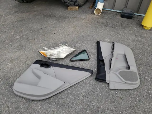 2012 TOYOTA CAMRY BASE  