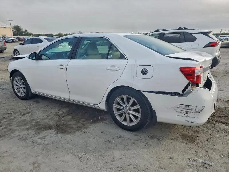 2014 TOYOTA CAMRY SE  