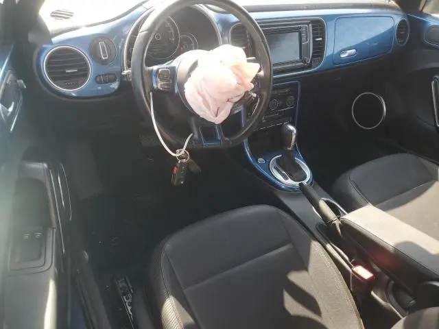 2019 VOLKSWAGEN BEETLE SE  