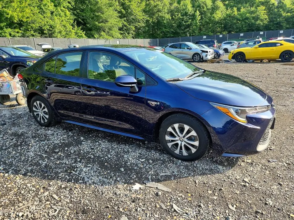 2021 TOYOTA COROLLA LE  