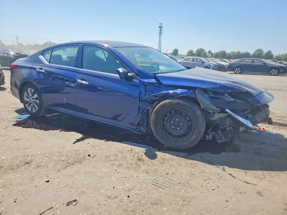 2024 NISSAN ALTIMA S  