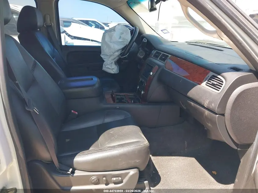 2012 CHEVROLET AVALANCHE 1500 LTZ