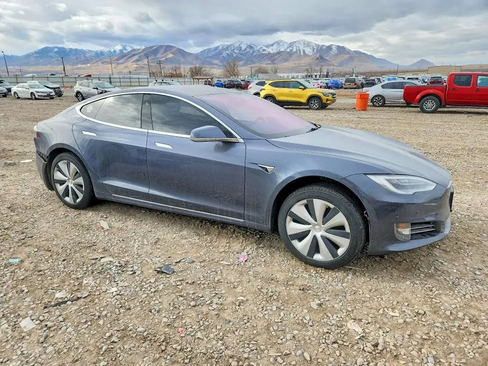 2020 TESLA MODEL S   