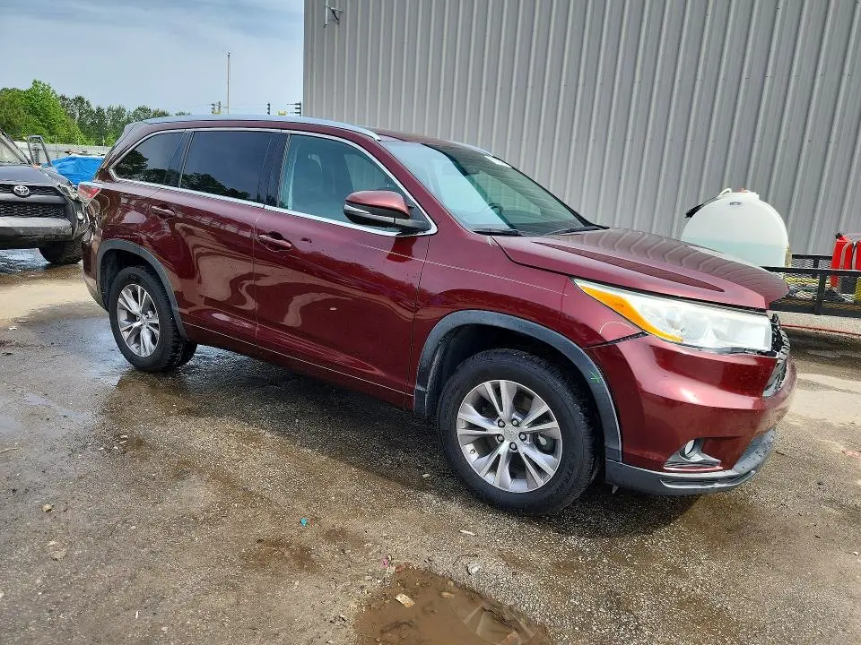 2014 TOYOTA HIGHLANDER XLE  