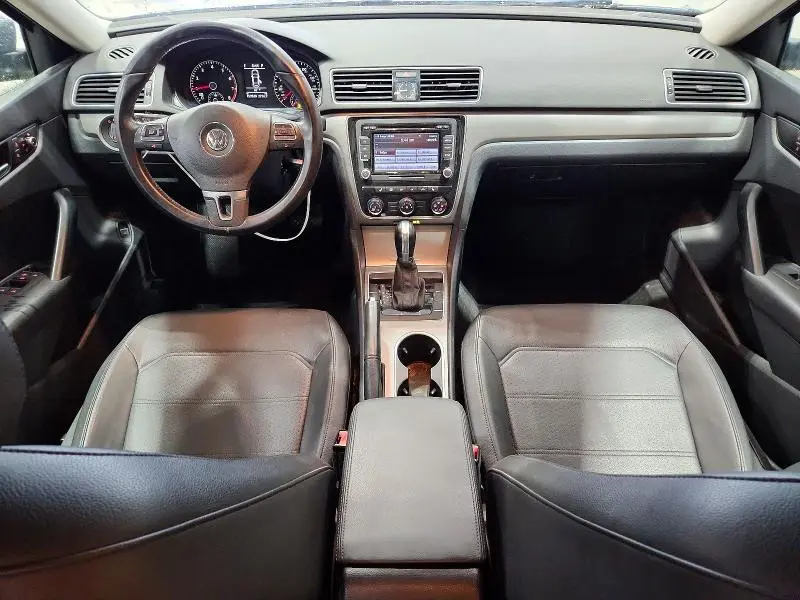 2014 VOLKSWAGEN PASSAT SE  