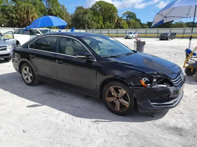 2013 VOLKSWAGEN PASSAT SE  