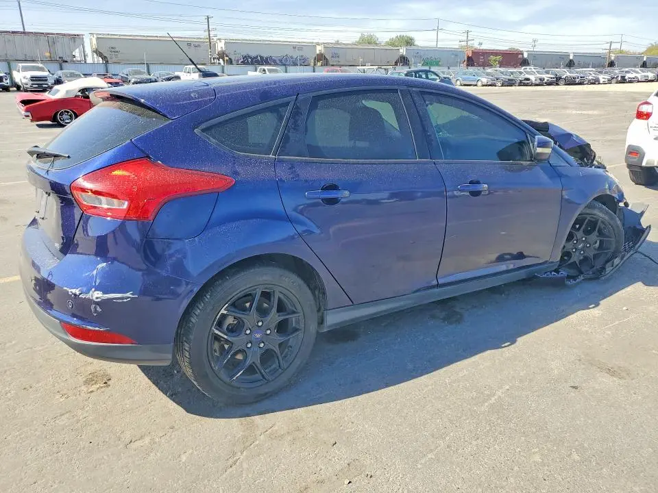2016 FORD FOCUS SE  